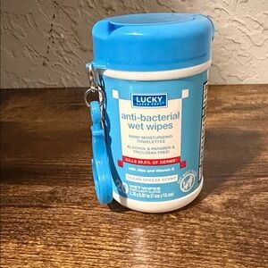 Lucky Super Soft Anti-Bacterial Wet Wipes